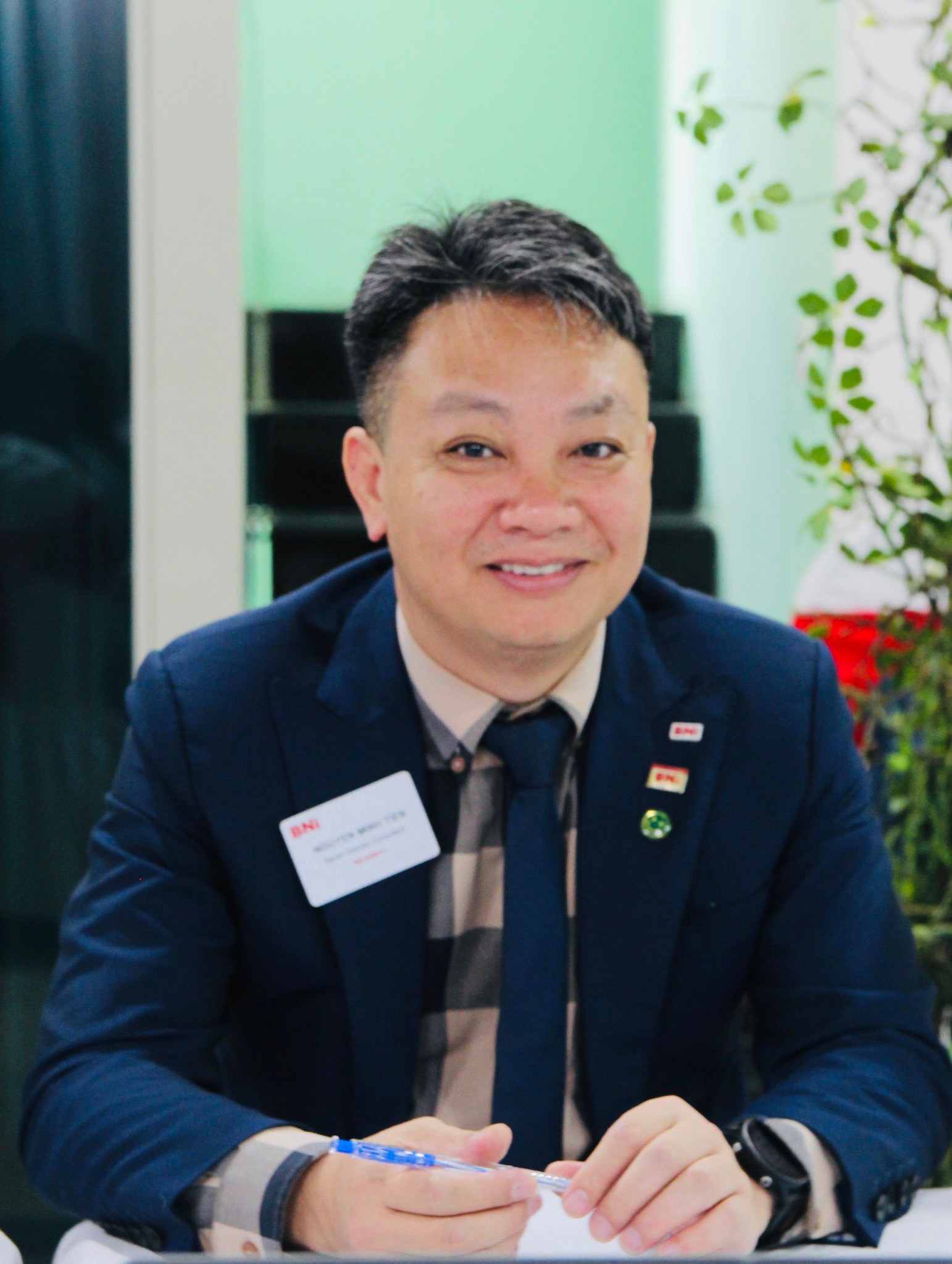 Nguyễn Minh Tiền trong một buổi họp